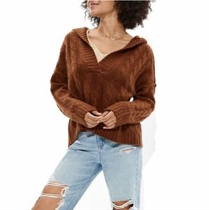 American Eagle Soft & Cozy Cable Knit Oversized Cropped Hoodie Sweater (Small)